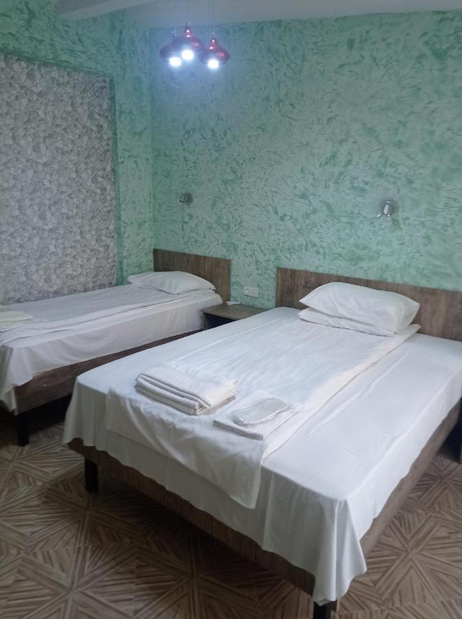 Guesthouse Melikishvili 57 Батумі Екстер'єр фото
