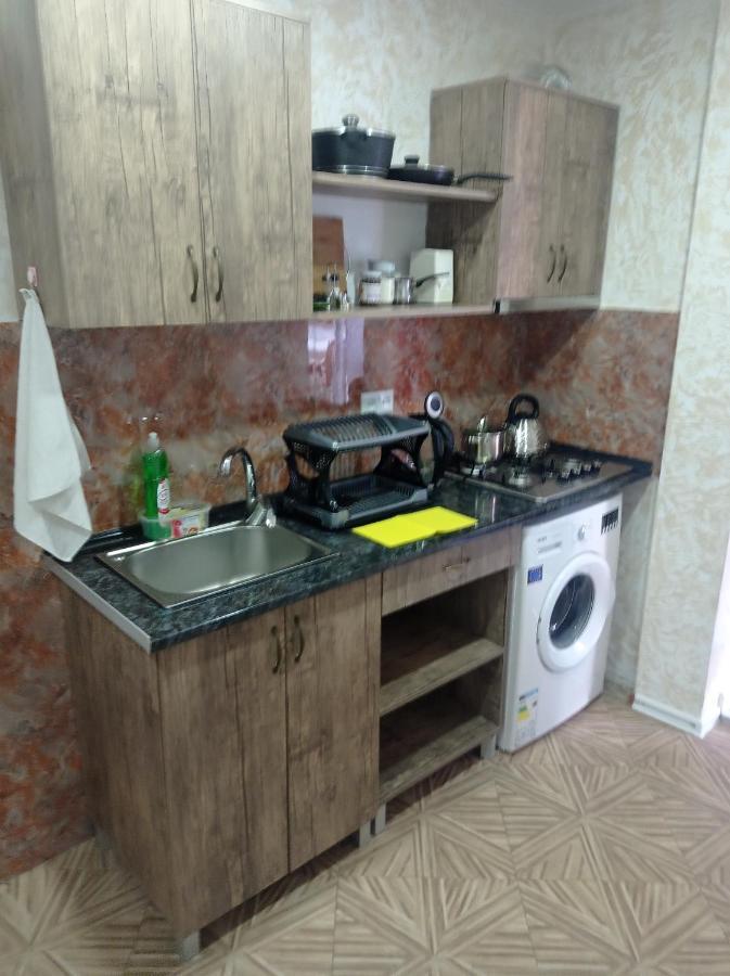 Guesthouse Melikishvili 57 Батумі Екстер'єр фото