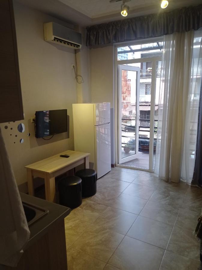 Guesthouse Melikishvili 57 Батумі Екстер'єр фото