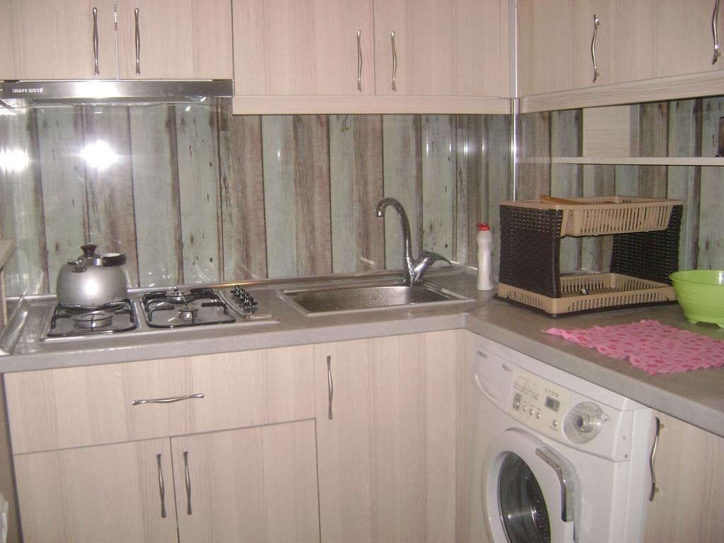Guesthouse Melikishvili 57 Батумі Екстер'єр фото