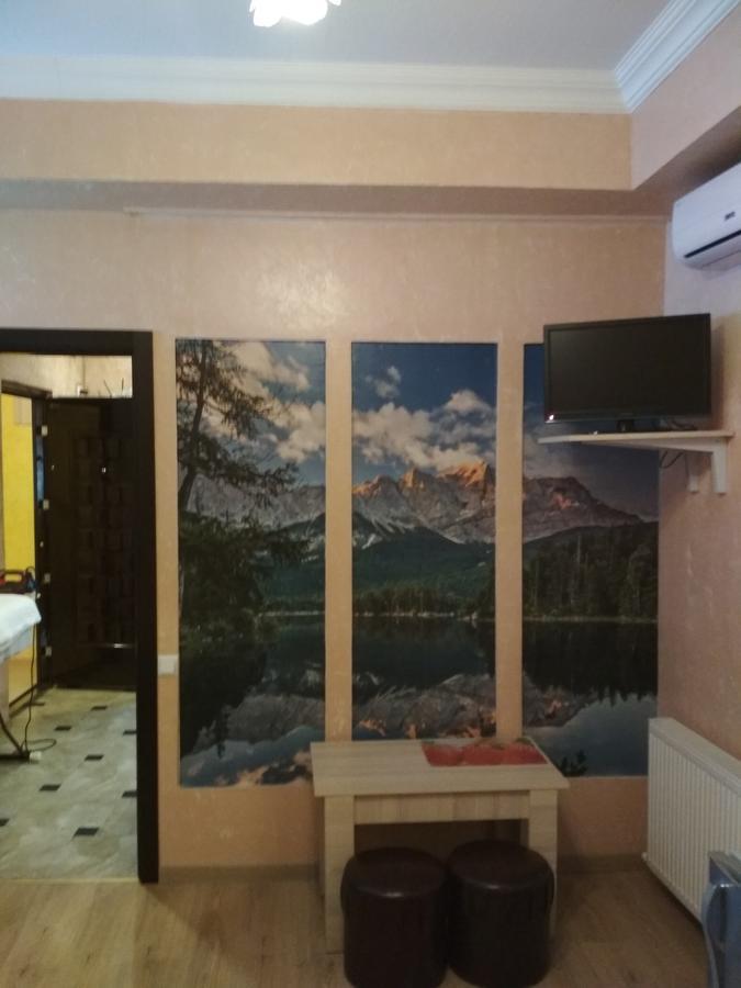 Guesthouse Melikishvili 57 Батумі Екстер'єр фото