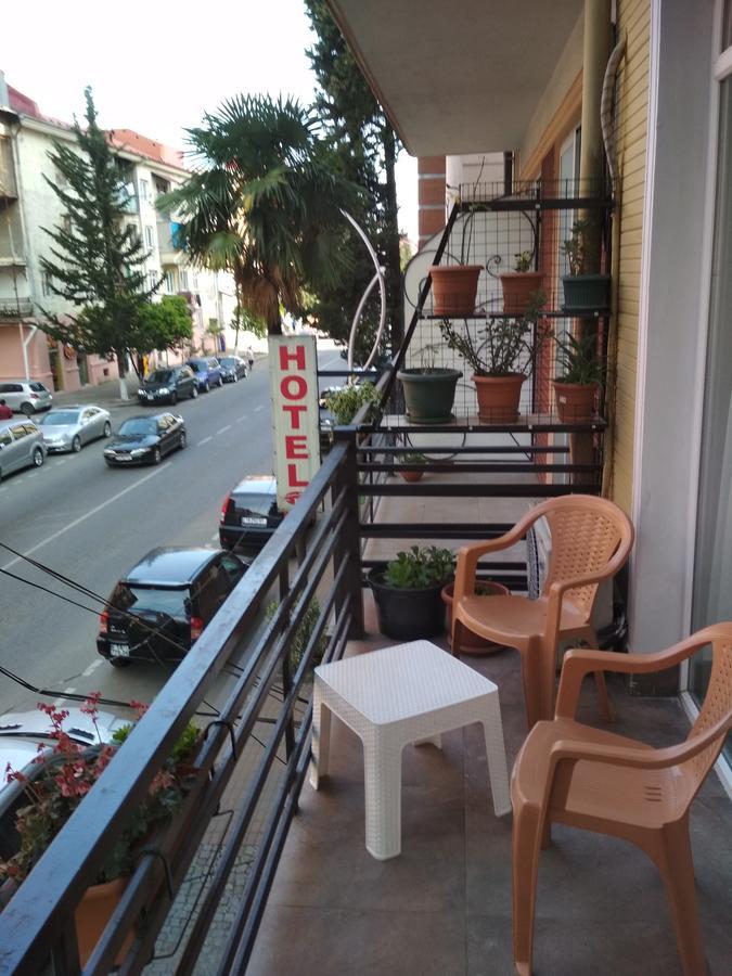 Guesthouse Melikishvili 57 Батумі Екстер'єр фото