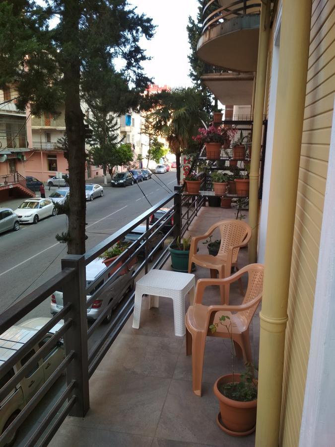Guesthouse Melikishvili 57 Батумі Екстер'єр фото